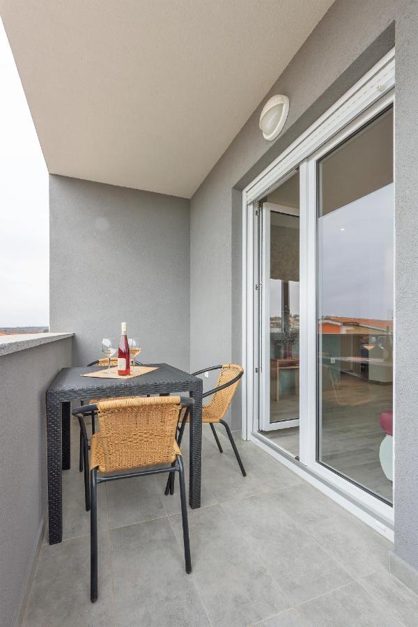 2 Bedroom Apartment Peroj Fažana Eksteriør bilde